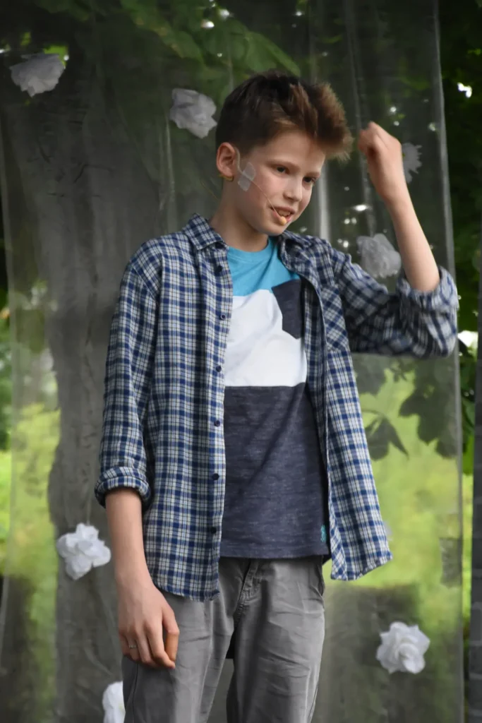 Pokaz iluzjonisty Rafała Sawickiego na pikniku